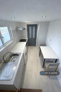 1 bedroom flat to rent, Cricklewood, London, NW2