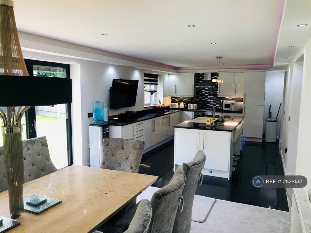 Open Plan Kitchen Dining