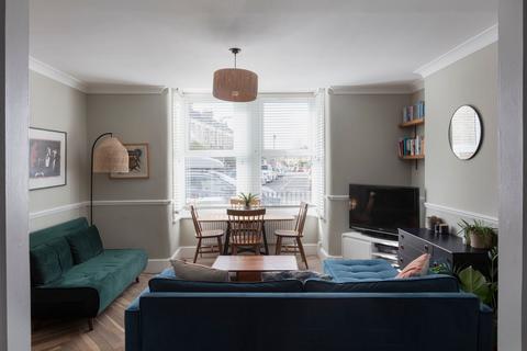 undefined, Pretoria Road, London E11