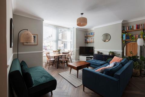 undefined, Pretoria Road, London E11
