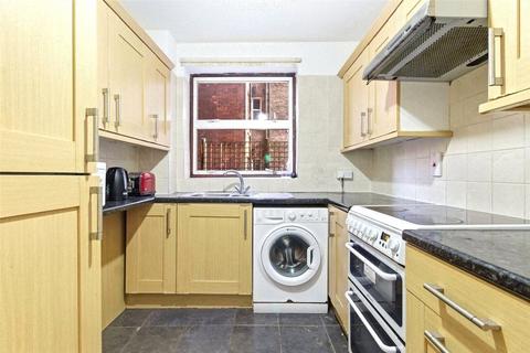 2 bedroom apartment to rent, ST. MARY LE PARK COURT, 54 PARKGATE ROAD, SW11