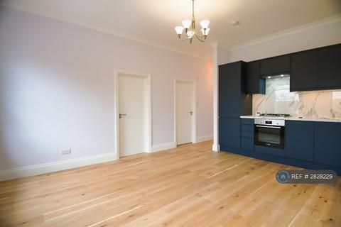 2 bedroom flat to rent, St. Quintin Avenue, London, W10