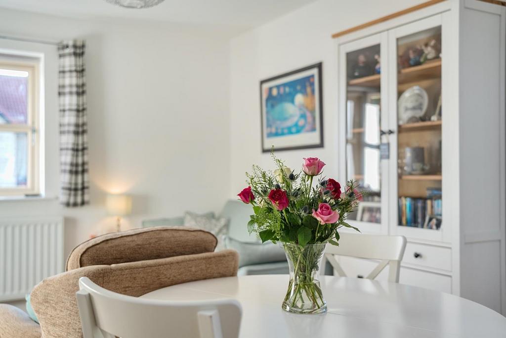 Lifestyle flowers.jpg