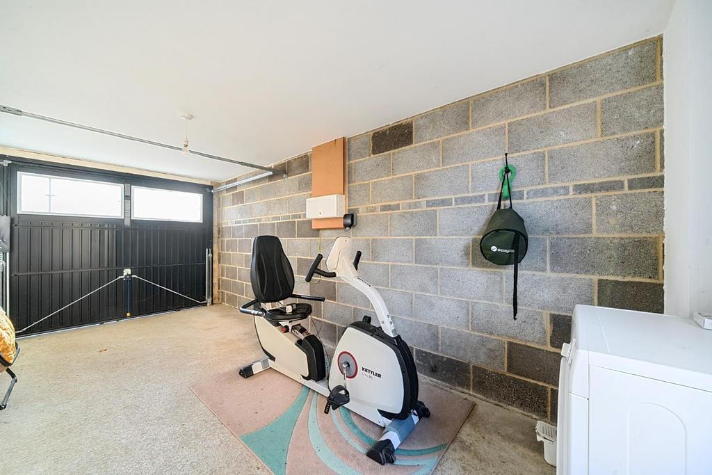 Garage.jpg