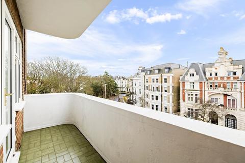 4 bedroom flat for sale, Sandgate Road, Folkestone, CT20