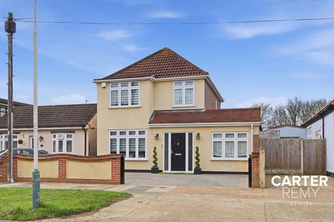 undefined, Elmer Gardens, Rainham, RM13