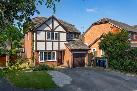 undefined, Lincolns Mead, Lingfield RH7
