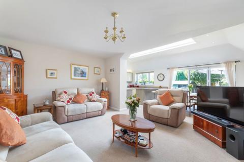 undefined, Lincolns Mead, Lingfield RH7