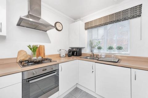 2 bedroom end of terrace house for sale, Ellis Gardens, Cambridge CB25