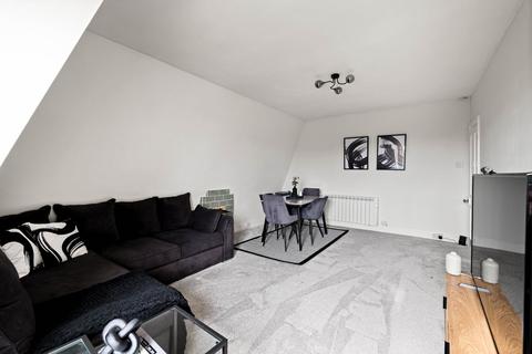 2 bedroom flat for sale, Augusta Gardens, Folkestone, CT20