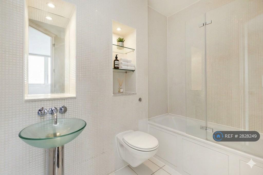 Master Bedroom - Ensuite