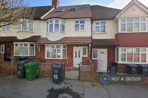 1 bedroom in a house share to rent, Hobart Gardens, Thornton Heath, CR7