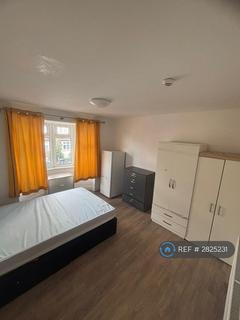 1 bedroom in a house share to rent, Hobart Gardens, Thornton Heath, CR7