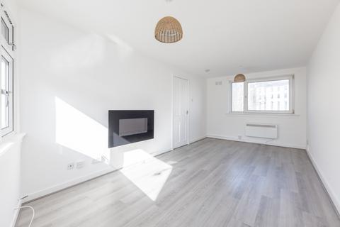 undefined, 20/3 Annfield, Newhaven, EH6 4JF