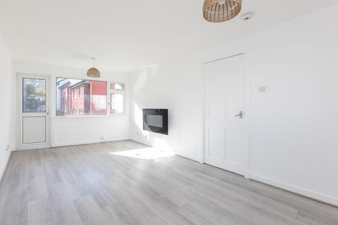 undefined, 20/3 Annfield, Newhaven, EH6 4JF