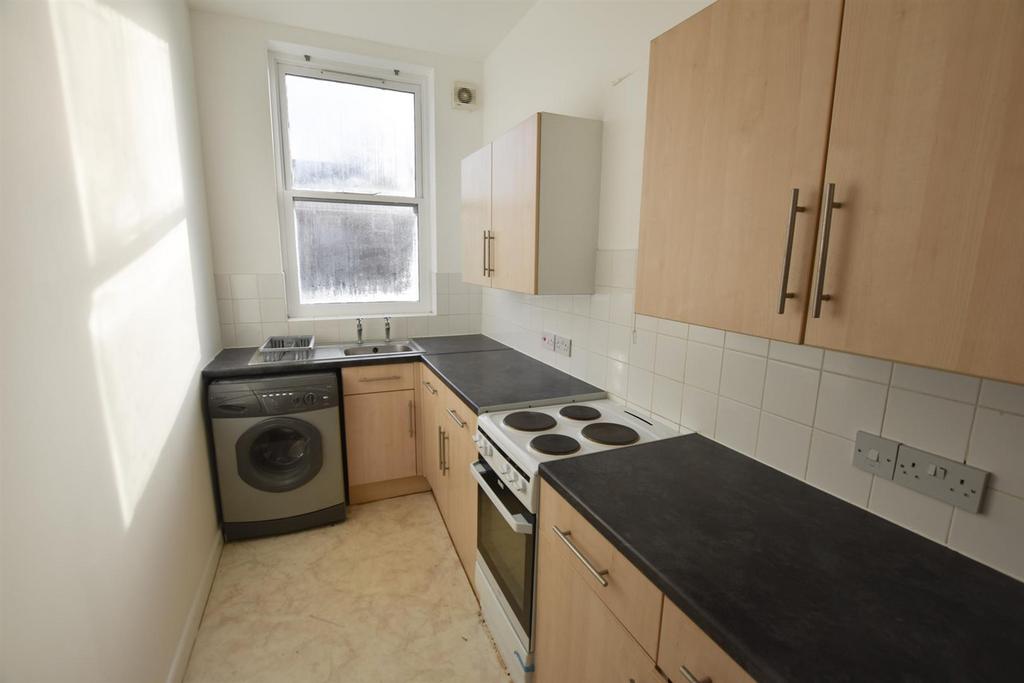 Fitted kitchen