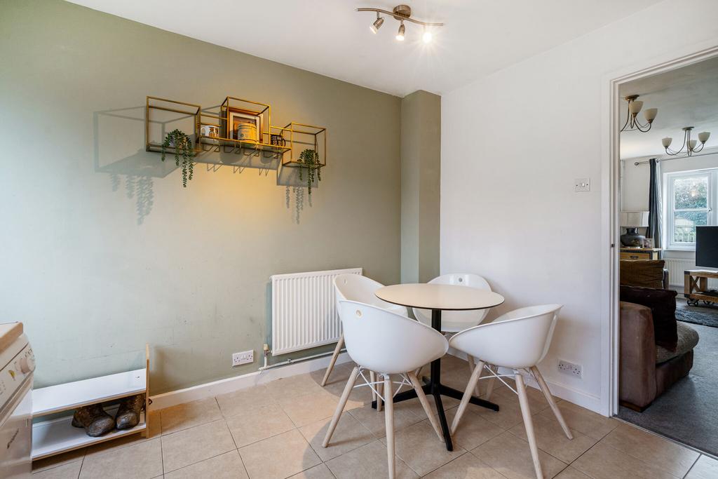 5 Short Lane - Image 11