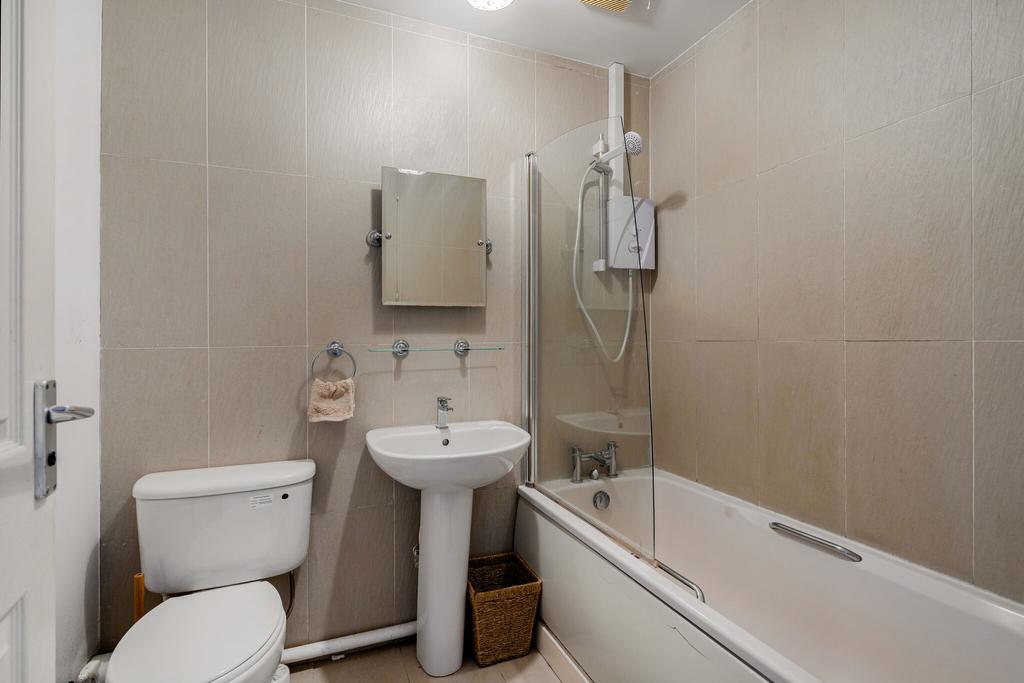 5 Short Lane - Image 17