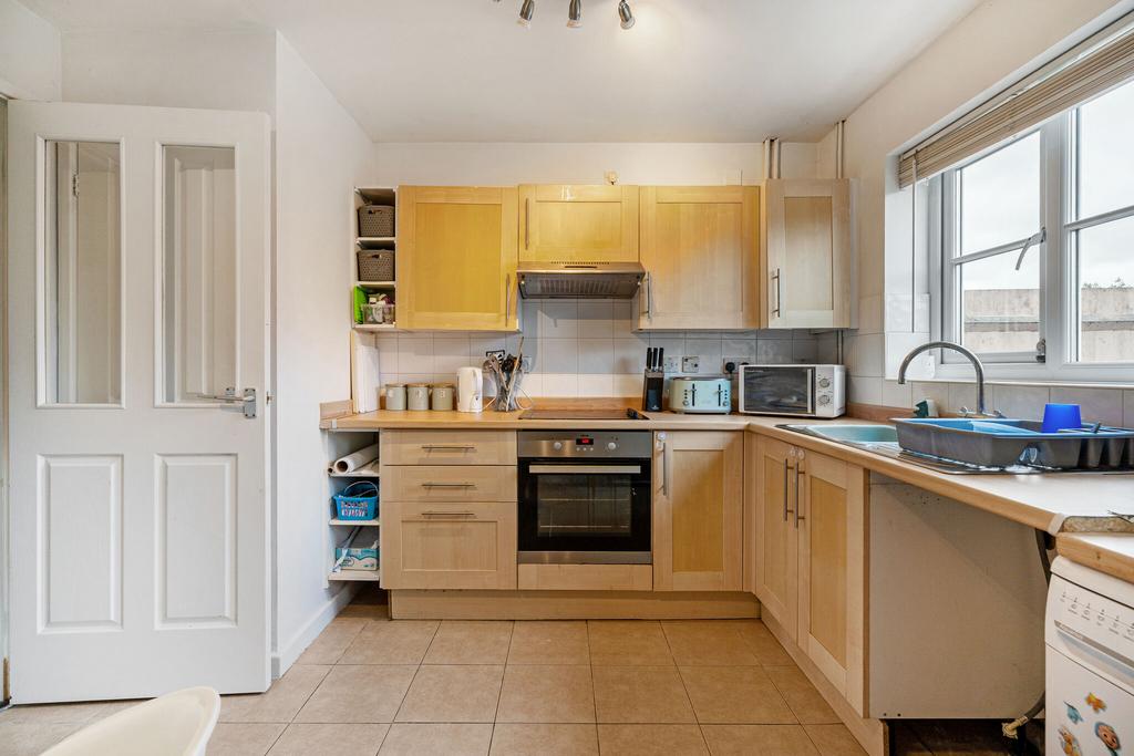 5 Short Lane - Image 8