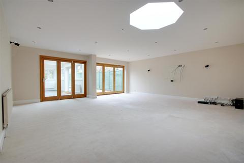 undefined, Bellingdon, Chesham