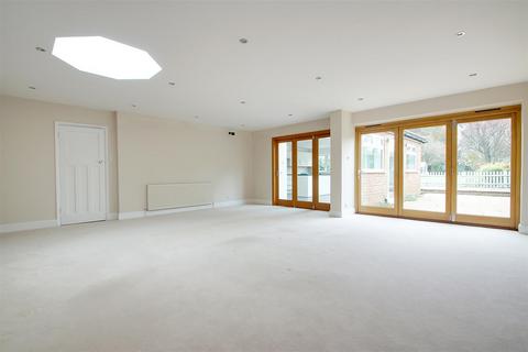 undefined, Bellingdon, Chesham