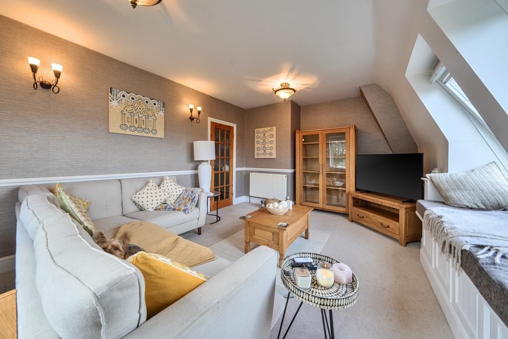 Living room or bedroom 3