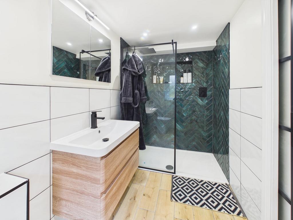 En-suite shower room