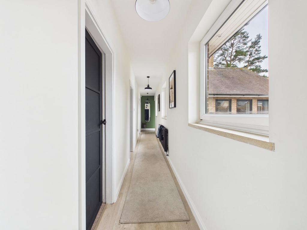 Hallway to bedrooms