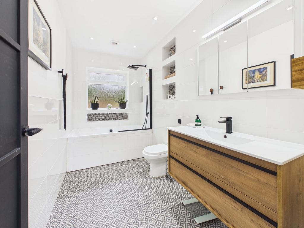Family bathroom