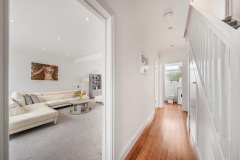 4 bedroom end of terrace house for sale, Whitehills Road, Loughton IG10