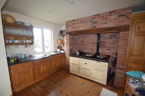 5 bedroom detached house to rent, Smith, Kynnersley Drive