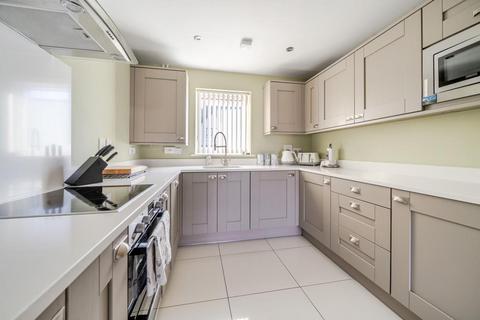 4 bedroom semi-detached house for sale, Francis Close,  Thatcham,  RG18