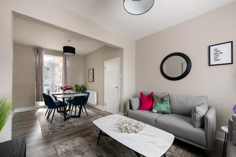 undefined, Forest Road, Leytonstone, London, E11 1JT