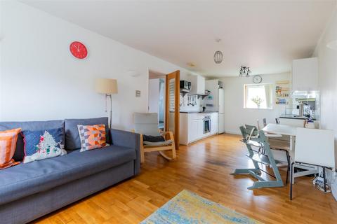 undefined, Henke Court, Cardiff CF10