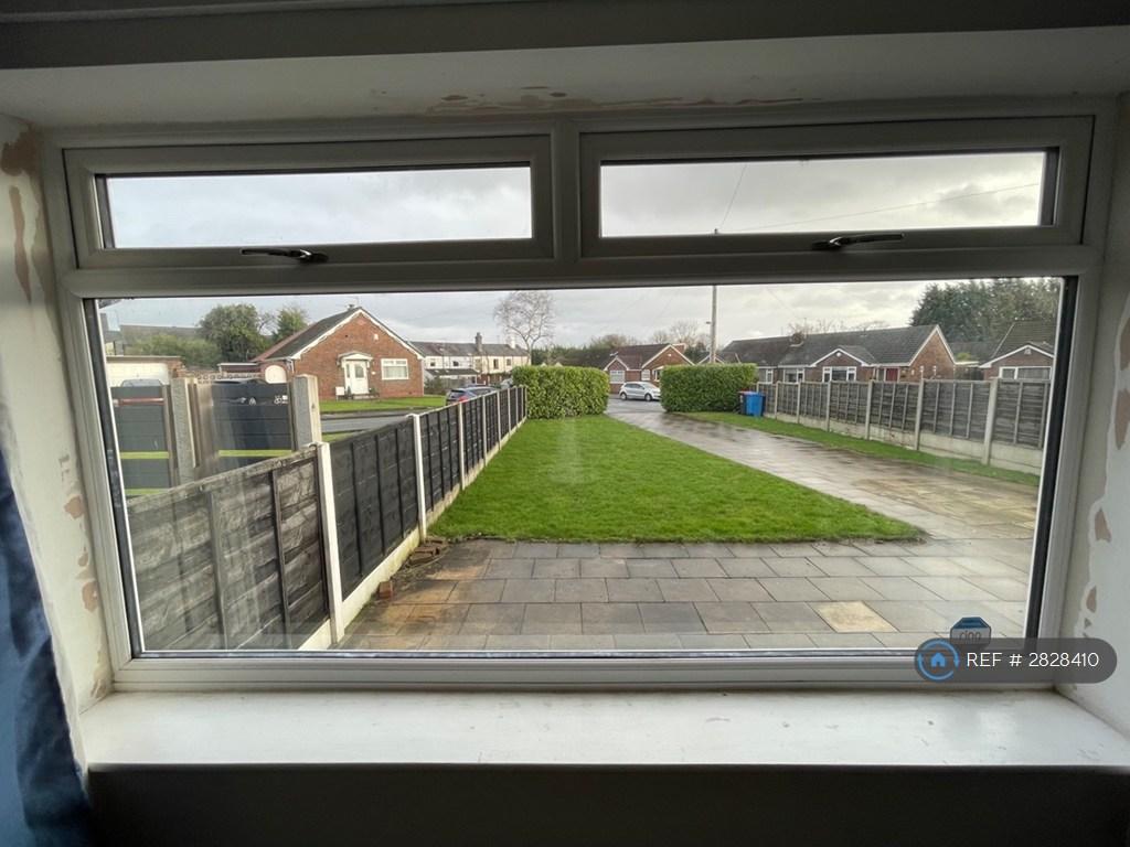 Living Room To Front Garden