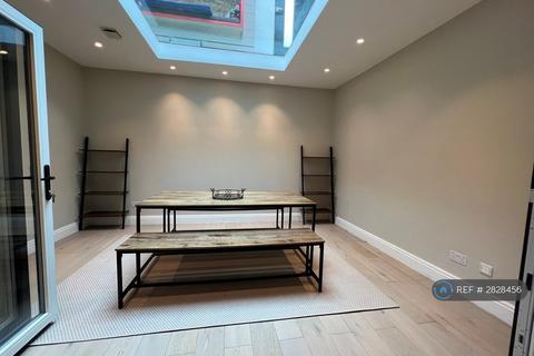 2 bedroom maisonette to rent, Dawes Road, London Fulham, SW6