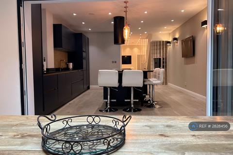 2 bedroom maisonette to rent, Dawes Road, London Fulham, SW6