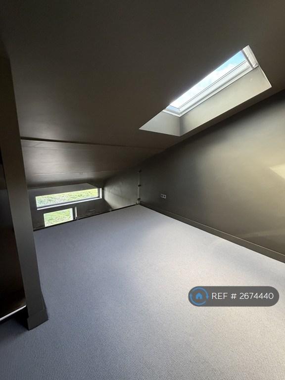 Mezzanie Bedroom 1