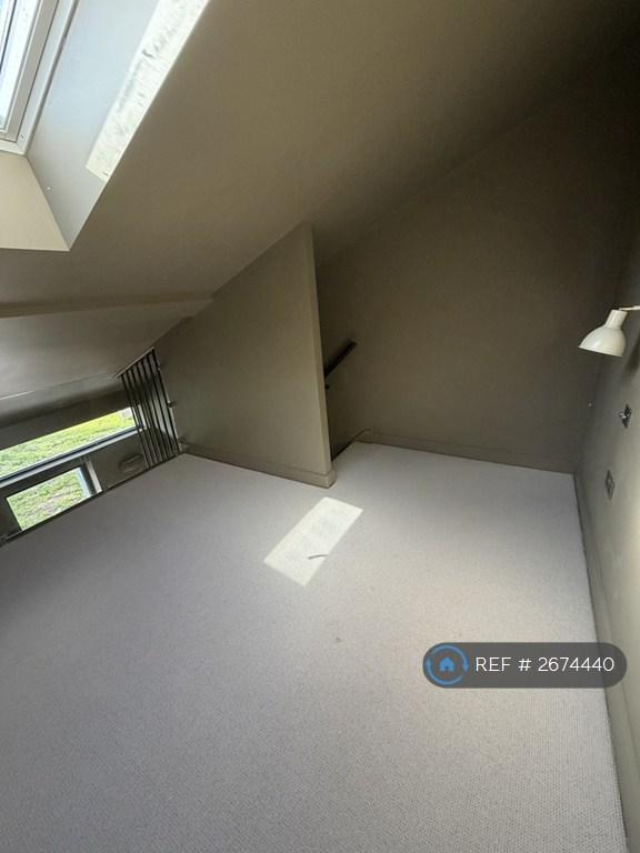 Mezzanine Bedroom 2
