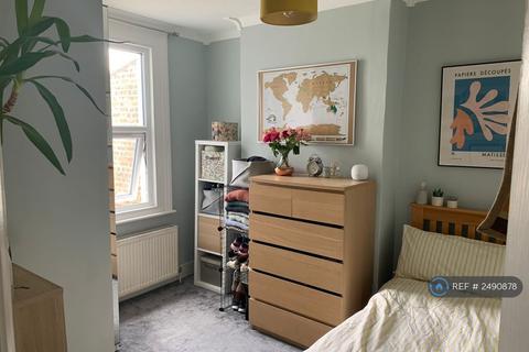 2 bedroom flat to rent, Whateley Road, London, SE22