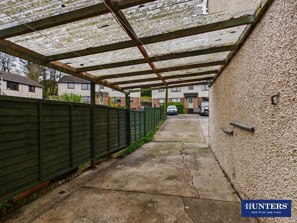 Carport &amp; Driveway