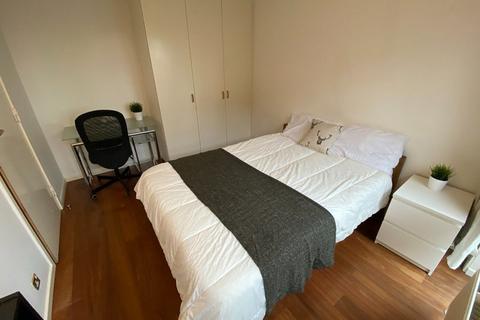 1 bedroom flat to rent, Surrey Quays Road(SAAD), London SE16