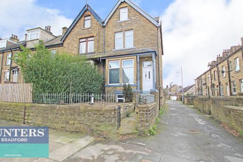 undefined, New Hey Road Bradford, West Yorkshire, BD4