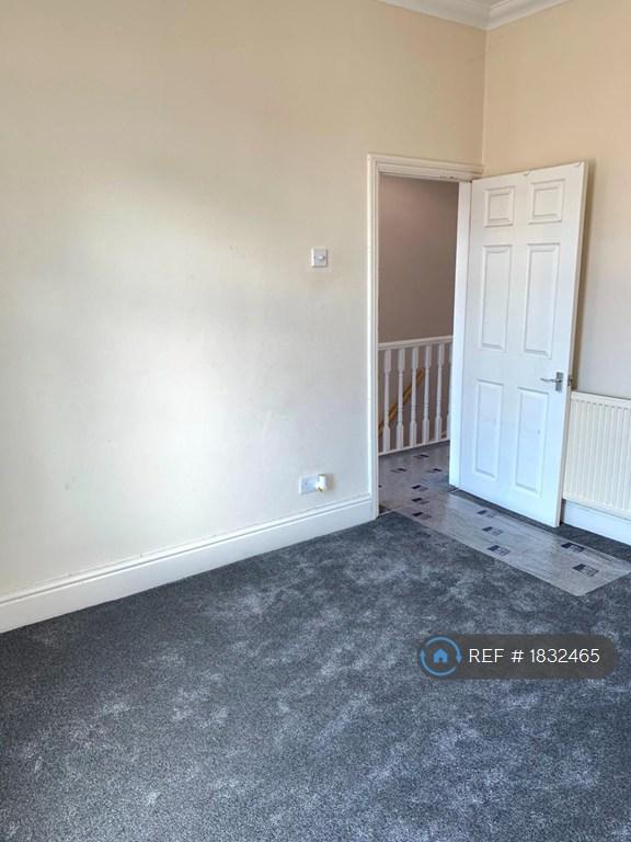 Bedroom 2     3.68m x 3.16m