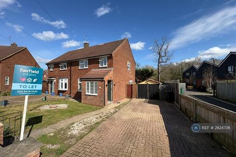 3 bedroom semi-detached house to rent, Ashridge Drive, Watford, WD19