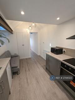undefined, Park Avenue East, Stoneleigh, KT17