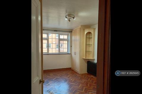 2 bedroom flat to rent, Church Road, Northolt, UB5