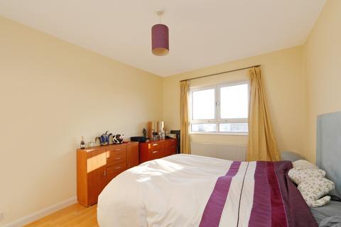 1 bedroom flat to rent, Alfred Butt House Holdernesse Road SW17