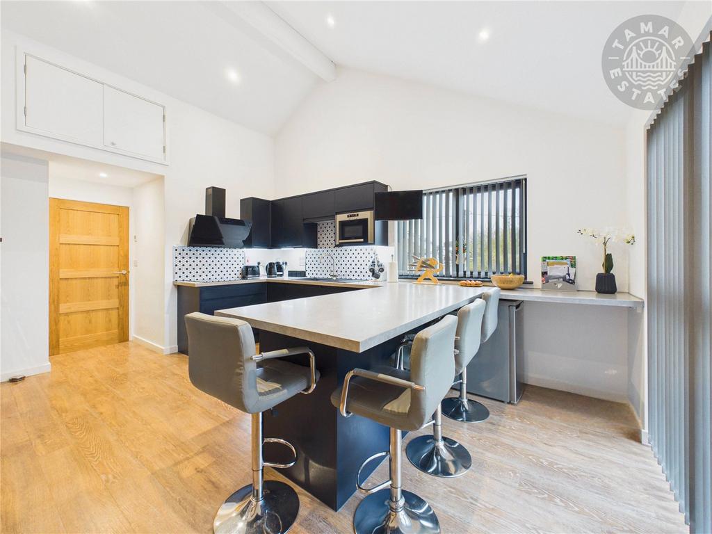 Kitchen/Breakfast Rm