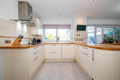 4 bedroom detached house for sale, Yateley GU46